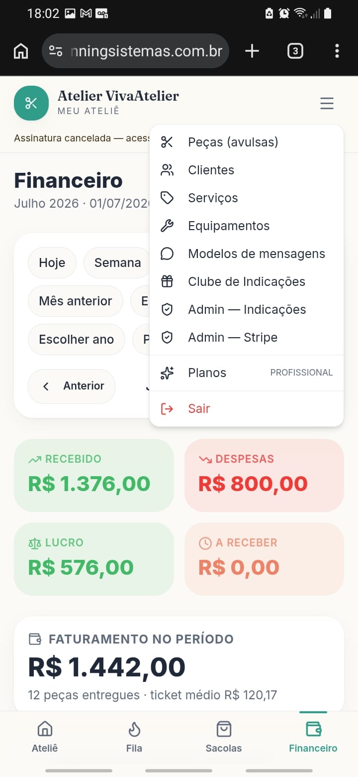 Tela de menu e recursos do VivaAtelier com clientes, serviços e equipamentos